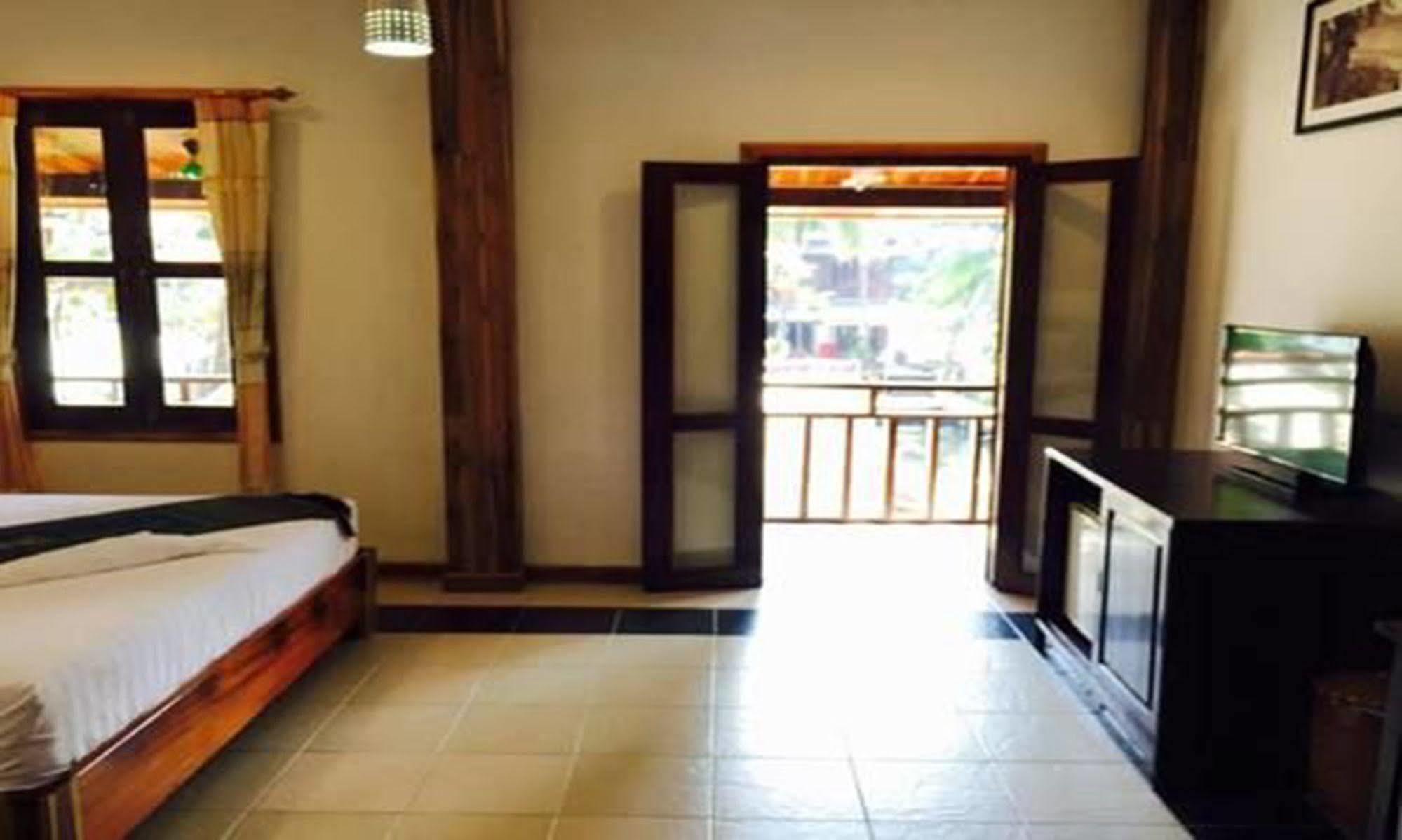 Luang Prabang Oasis Hotel Ngoại thất bức ảnh